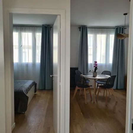 Apartment Paris Visit *